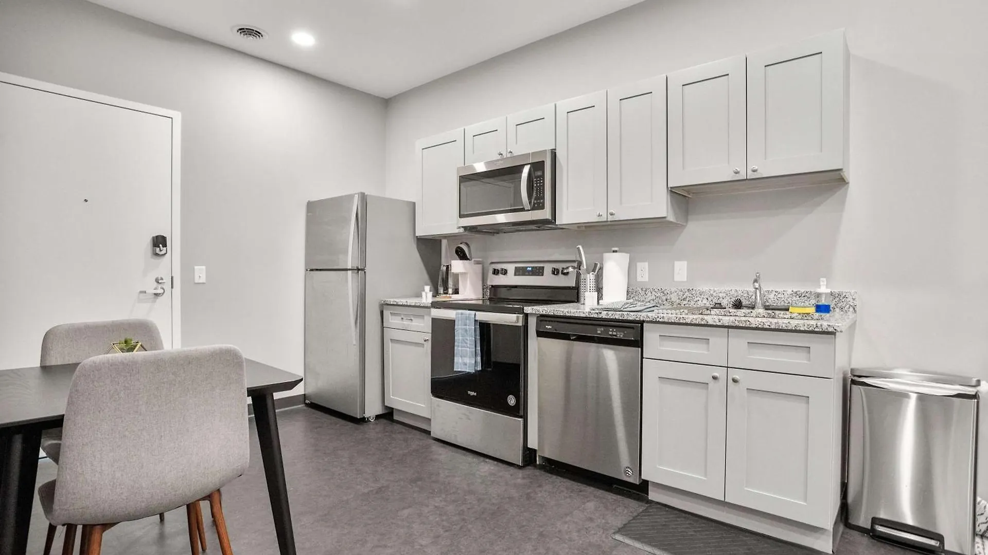 CozySuites Modern 1BR in Downtown Pitts #3 Pittsburgh United States